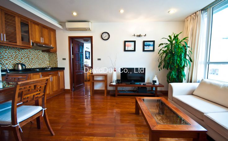 Spacious 1 bedroom apartment in Truc Bach 1