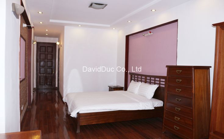 Beautiful 2 bedrooms apartment with view to Truc Bach lake 1