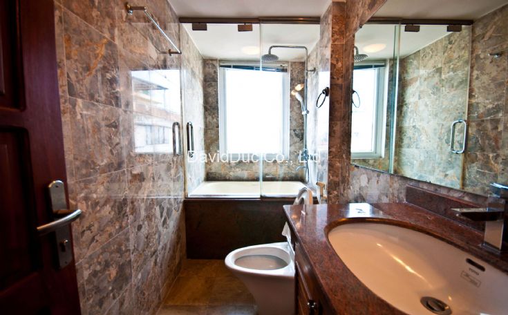 Lovely 1 bedroom apartment in Mac Dinh Chi 6