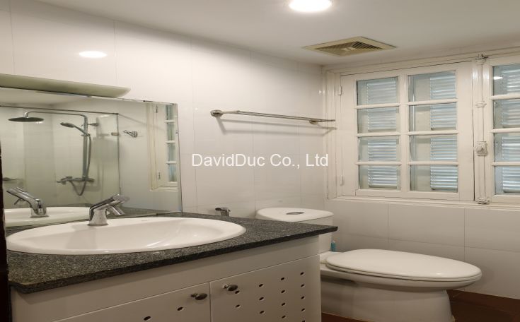 2 bedroom apartment in Xuan Dieu street 1