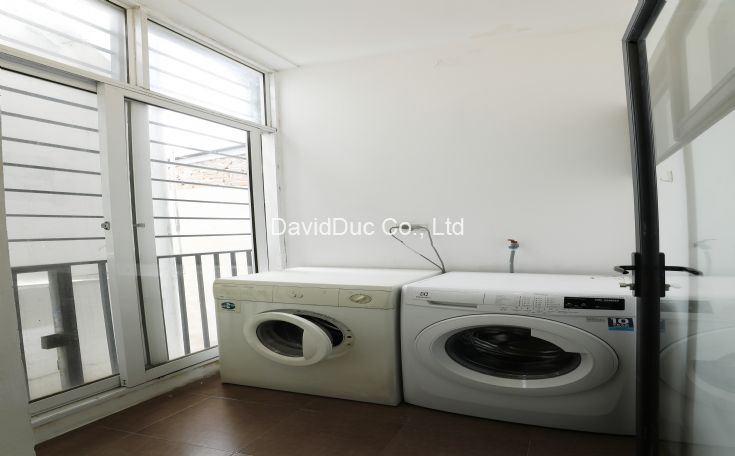 2 bedrooms apartment in 82 Xóm Chùa 5