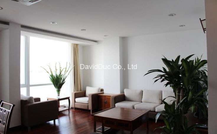 3 bedroom apartment with West lake view 3