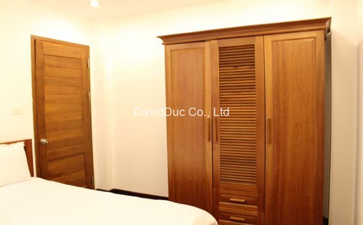 3 bedroom apartment with West lake view 8
