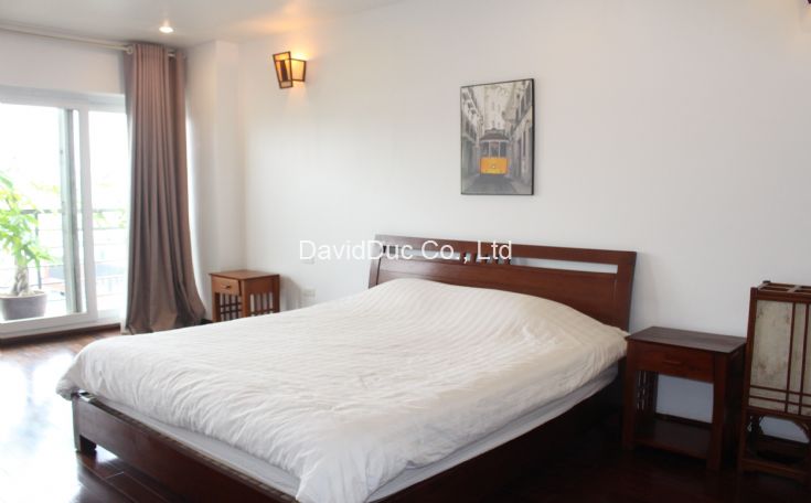 8F, 3 bedroom apartment available in Tay Ho street 9