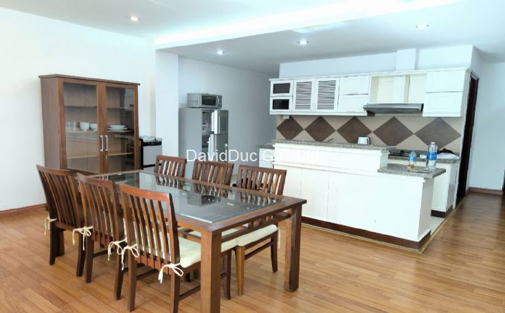 3 bedrooms apartment with view to Truc Bach lake 4