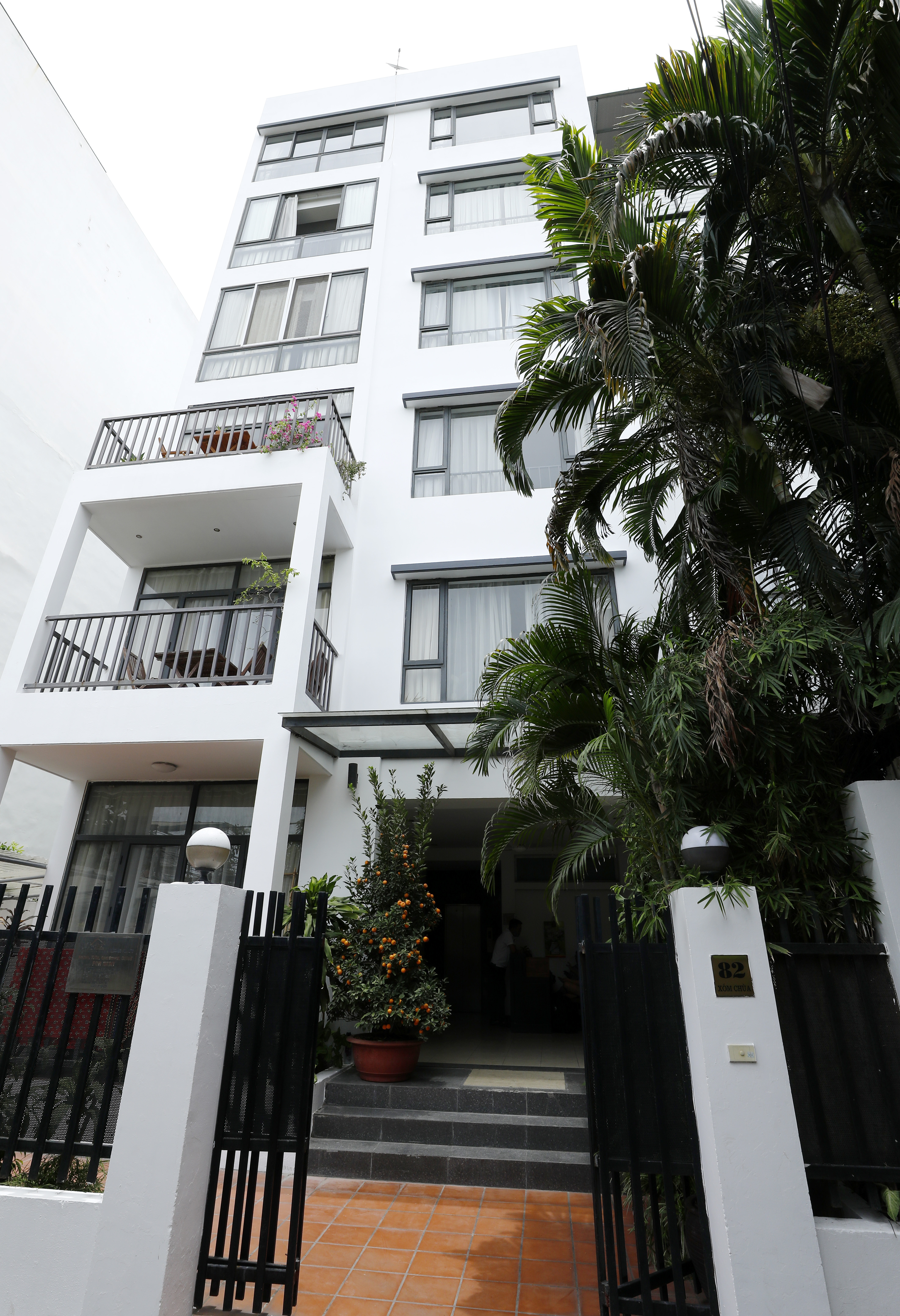 2 bedroom duplex apartment in 82 Xom Chua